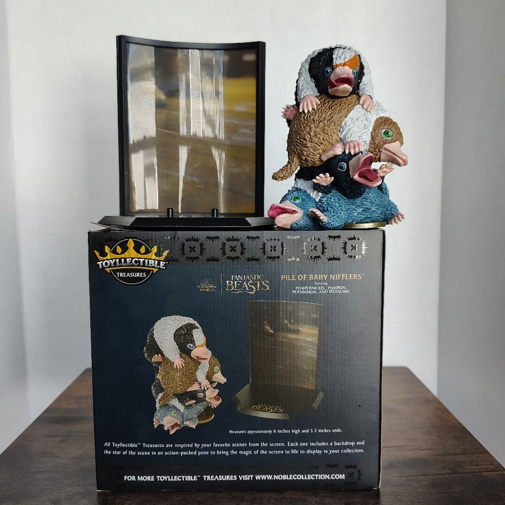 Toyllectible Treasures Fantastic Beasts Pile Of Baby Nifflers Wizarding World
